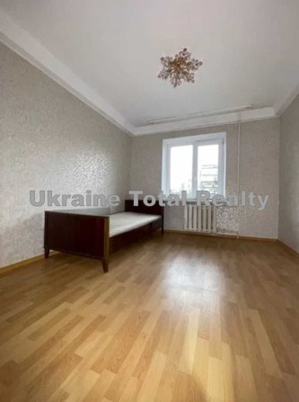 м. Чернігівська! 2к квартира на Лісовому масиві! Вул Братиславська 38 - фото 1