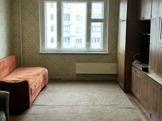 Продається 2-кімнатна квартира на Автозаводській, 79, Мінський масив Київ