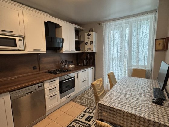 Сдам трехкомнатную квартиру, жк 7 небо Авангард