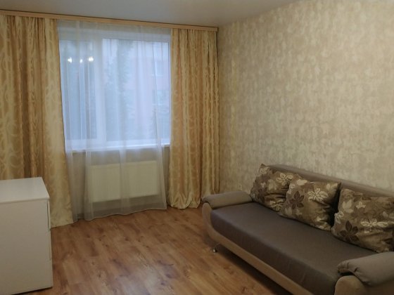 Сдам довгостроково 3-кімнатну квартиру, 7 небо Авангард