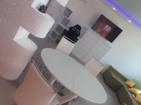 Сдам двухкомнатную кв Радужном Лиманка