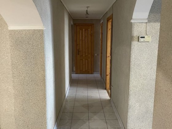 Здається в оренду 3 кімнати в чотирьох квартирній квартирі Петриків