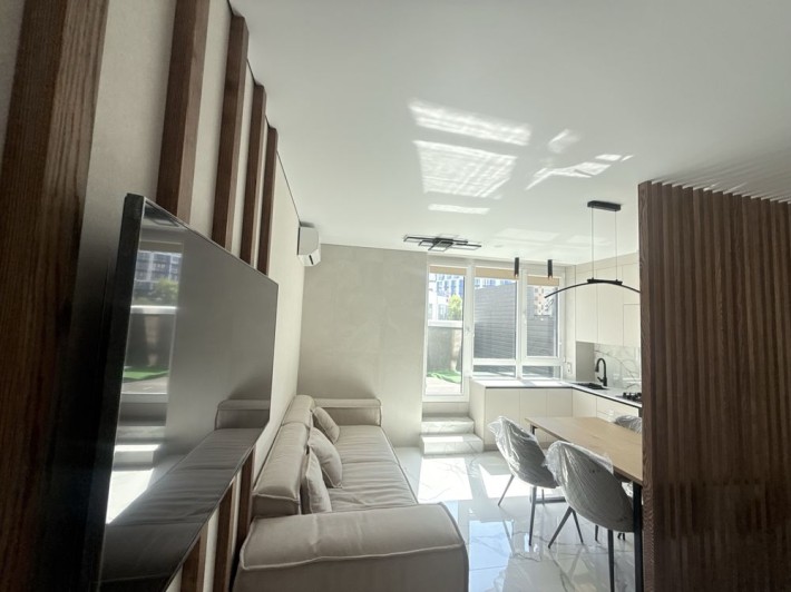 Терміновий продаж 1 кім. кв з терасою ЖК «Рівʼєра» - фото 1