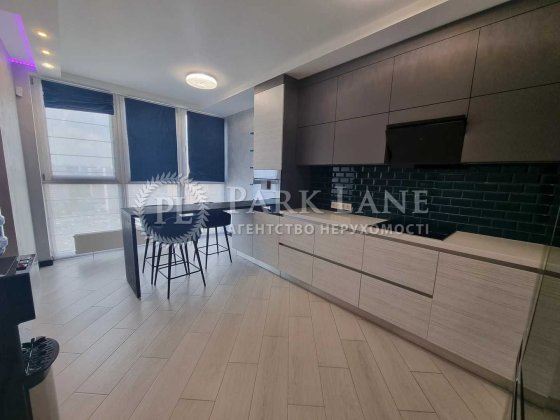 Пчілки Олени, Драгоманова, 2 Київ