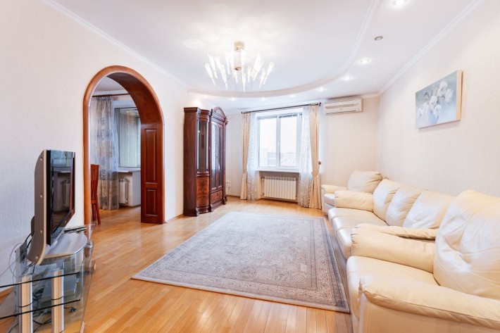 Світла та затишна 3-к квартира з якісним ремонтом Анни Ахматової 45 - фото 1