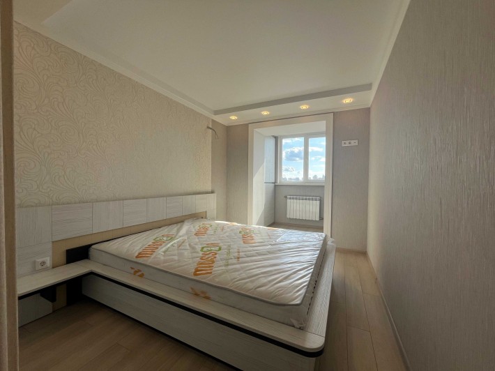 Продаж 2к квартири, Микільсько-Ботанічна 31, М. Університет - фото 1