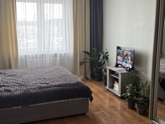 Продам 1 комнатную ЖК Навигатор пер. Балтийский 1 Киев