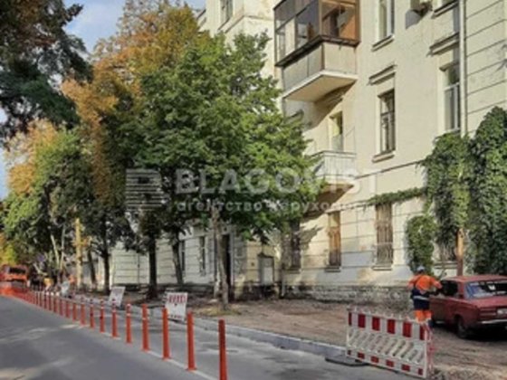 Продаж, 77м2 квартира на 1 поверсі, гарний варіант під офіс, Центр Київ