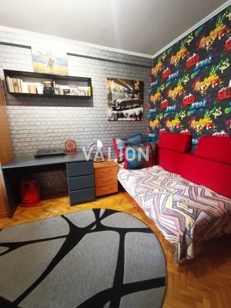 Продаж 3 кім квартири з ремонтом метро Лісова,  вул.Шолом-Алейхема - фото 1