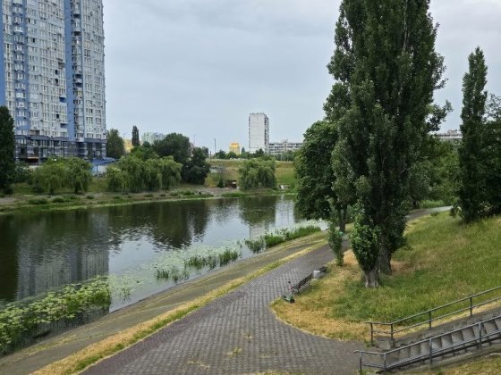 Продаж 3к квартири Русанівка  вул Ентузіастів 19/1  Дніпровський Київ