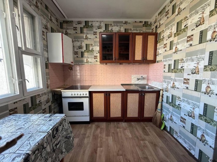 Продам трехкомнатную троещина - фото 1