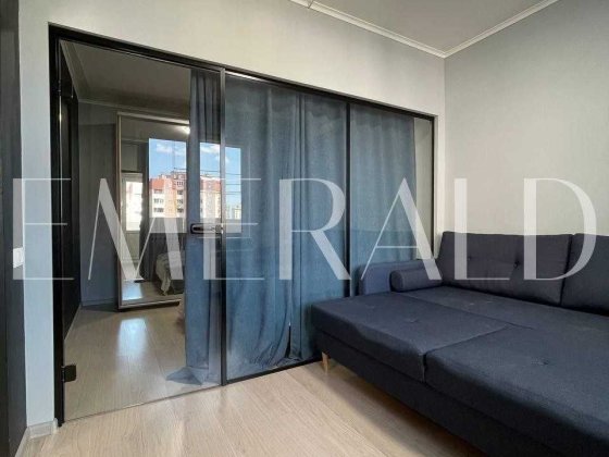 Простора 2-кімнатна квартира біля метро Осокорки Київ