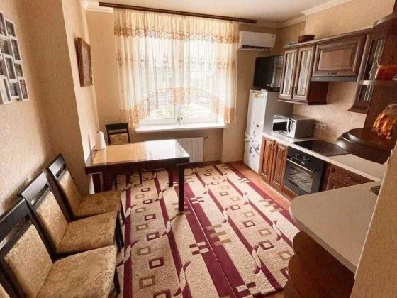 2 кімнатна Київ Пчілки 2 з ремонтом Дарницький Позняки Київ