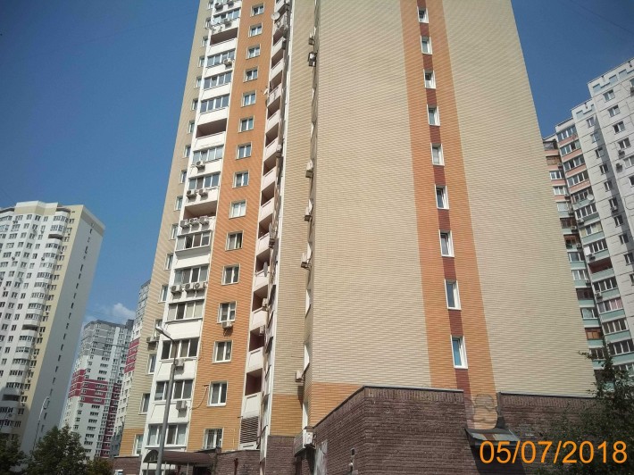 Продаж 2-к квартири 73,3 м2. м.Київ, вул.Драгоманова, 1-Б.   85000$ - фото 1