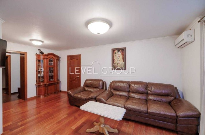 Продаж 4-кімнатної квартири з ремонтом метро Звіринецька - фото 1