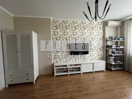 Продаж 2к квартири, пр.  Науки 30, Деміївка Київ