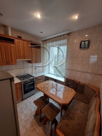 Продаж 3 кімн. квартири-сталінки вул.Харківське шосе 11/ Дарницька пло - фото 1