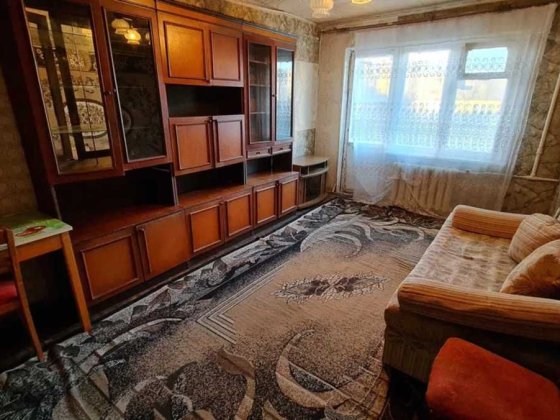 ПРОДАМ 2-х кім проспект Воскресенський 30-Б Київ