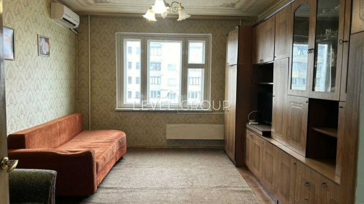 Продаж 2к квартири вул.Автозаводська 79, Оболонський, Трамвай - фото 1