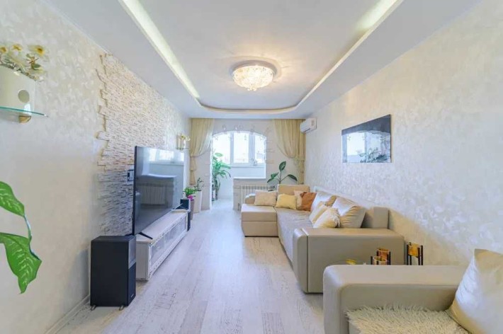 Продаж 3-к просп Григоренко 16 Позняки - фото 1