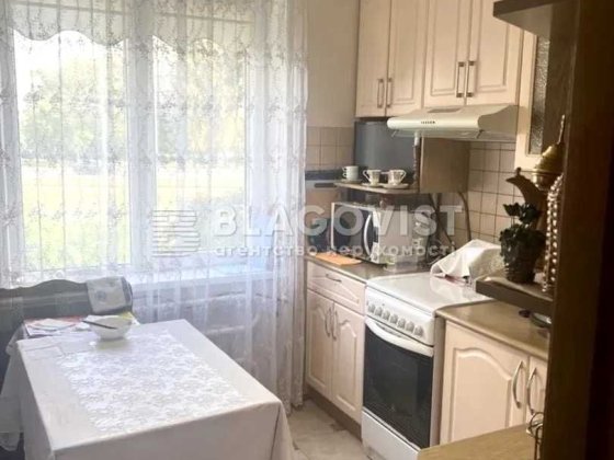 2к 2п 53м,  Героїв Дніпра, 19, Оболонський район , ст.м Героів Дніпра Киев