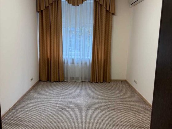 Продам 3-кімнатну квартиру на Інститутській 16 ! Київ