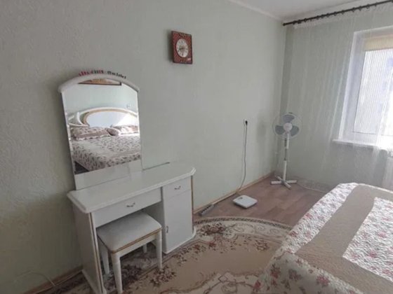 ТОРГ Продаж 2 кімнатна квартира Мілославська вторичка Київ