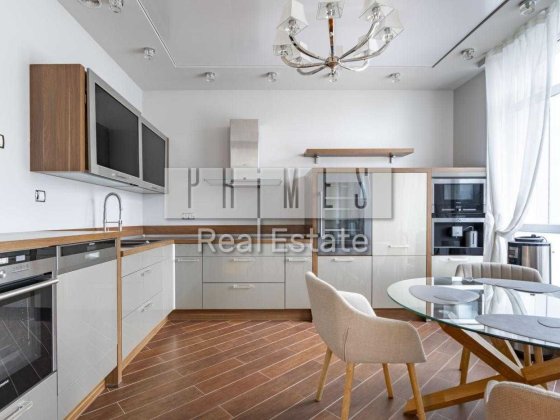 Продаж 3к квартири, ЖК Новопечерські Липки, вул. Андрія Верхогляда, 5 Киев