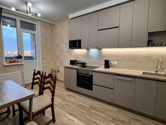 Програмы Продам 3к квартиру з ремонтом Навигатор Оболонский Navigator Киев