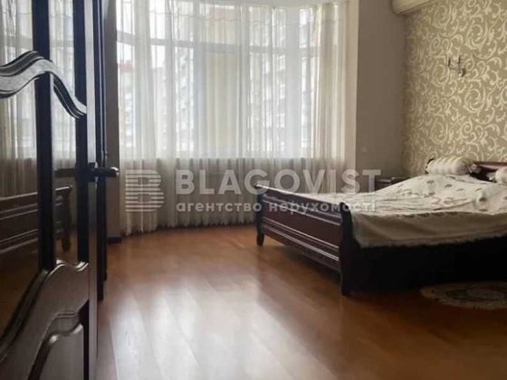 Продаж великої  2х.кв  90м2  вул. Урлівська 16/37 Ціна 112 000 $ Київ