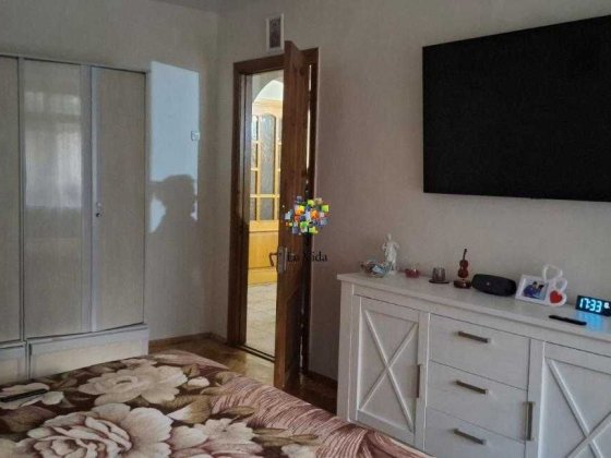 Сталинка Продаж 3к. квартири Автозаводська 27в Киев