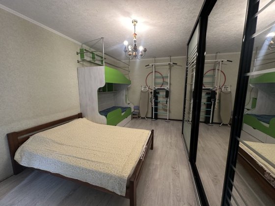 Продаж 2к квартири на вул. Харківське шосе 178, Позняки, Вирлиця Київ