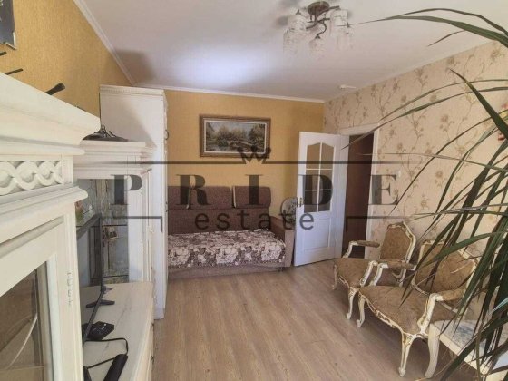 *Продаж світлої 1-кімнатної квартири | вул. Милославська, 4 Київ