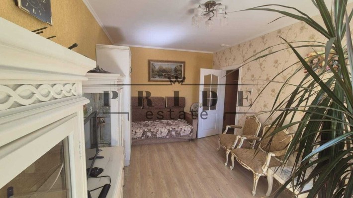 *Продаж світлої 1-кімнатної квартири | вул. Милославська, 4 - фото 1