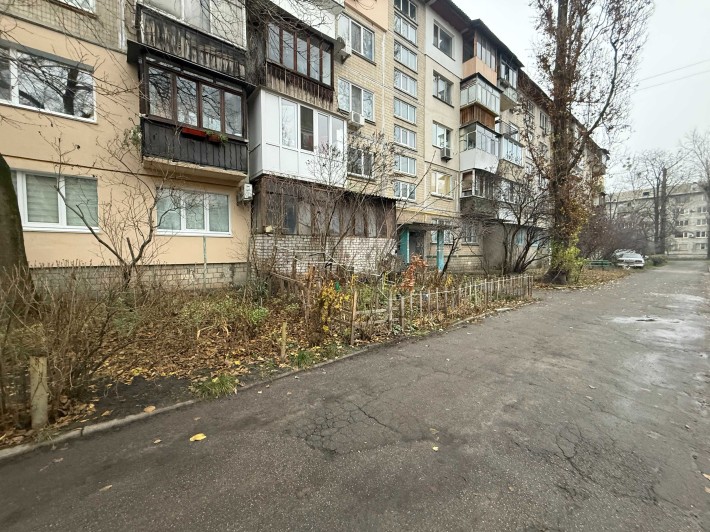 Продам 2к.квартиру вул. Будівельників,17 - фото 1
