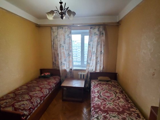 Продам 3х кімн квартиру пр. Павла Тичини, 12-в, Березняки Киев