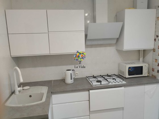 Продаж 1 к квартири Ахматовой 7/15 Безготівку розгляаемо Киев