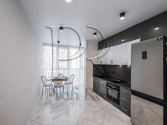 1-кімнатна 52 м² з ремонтом, ЖК Кришталеві Джерела,Метрологічна 58 Київ