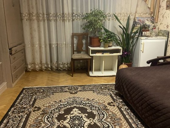 Продаж 4-х кімн. квартири в зеленому місці ДВРЗ, вул. Бородіна Киев