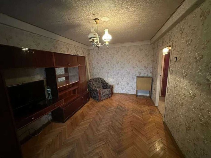 Продам 1-кімн. квартиру, Дніпровський р-н., Андрія Малишка вул. 17 - фото 1