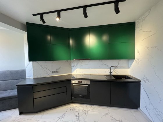 Продаж 2к квартири Ризька,73 Сирець Київ