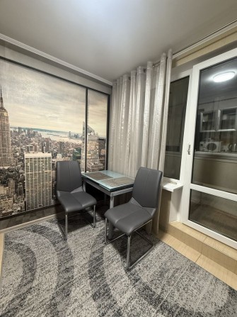 Затишна 2-кімнатна квартира просп. Павла Тичини 20 - фото 1