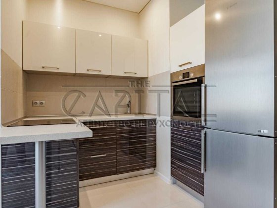 НИЗЬКИЙ ПОВЕРХ. Продаж квартири в чудовій локації, поряд метро та ТРЦ. Київ