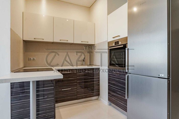 НИЗЬКИЙ ПОВЕРХ. Продаж квартири в чудовій локації, поряд метро та ТРЦ. - фото 1