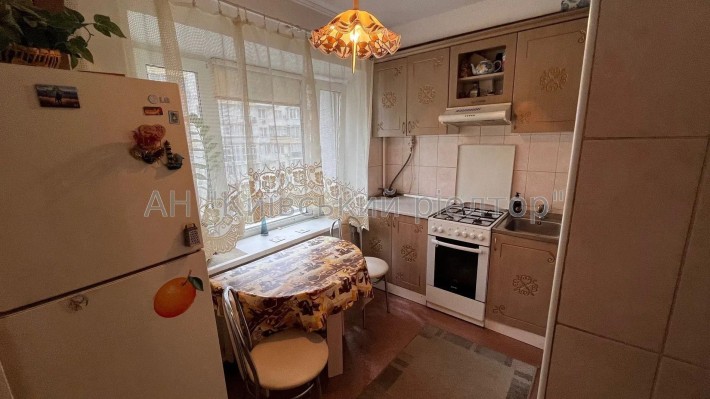 Продаж затишної 2-к квартири вул. Велика Васильківська, 101. - фото 1