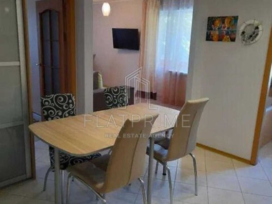 2-кімнатна квартира з ремонтом у зеленій частині Деміївки Київ