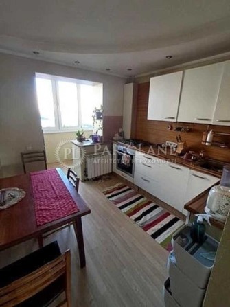 3-кімнатна квартира біля озера, вул. Ревуцького, 8 - фото 1