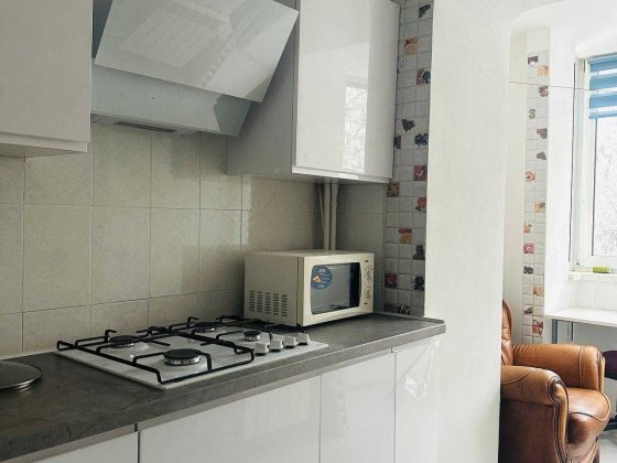 Велика 1-кімнатна квартира вул. Анни Ахматової Київ