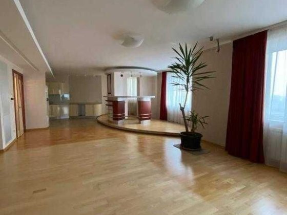 Сверстюка / Раскової Марини 52в. Видова 3-кімн.(193кв.м) Киев