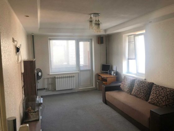 Продам 1кв. біля метро по вул. Гмирі 9 Київ